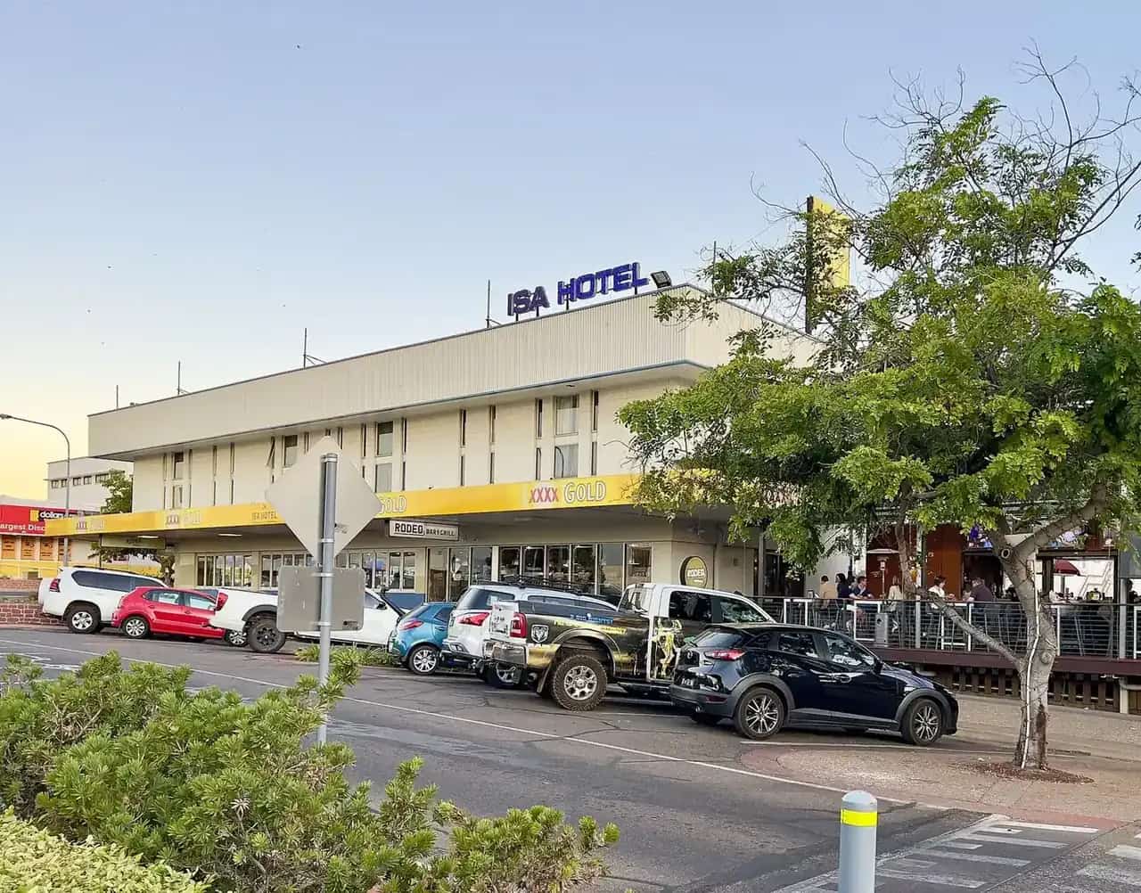 The Isa Hotel in Mount Isa