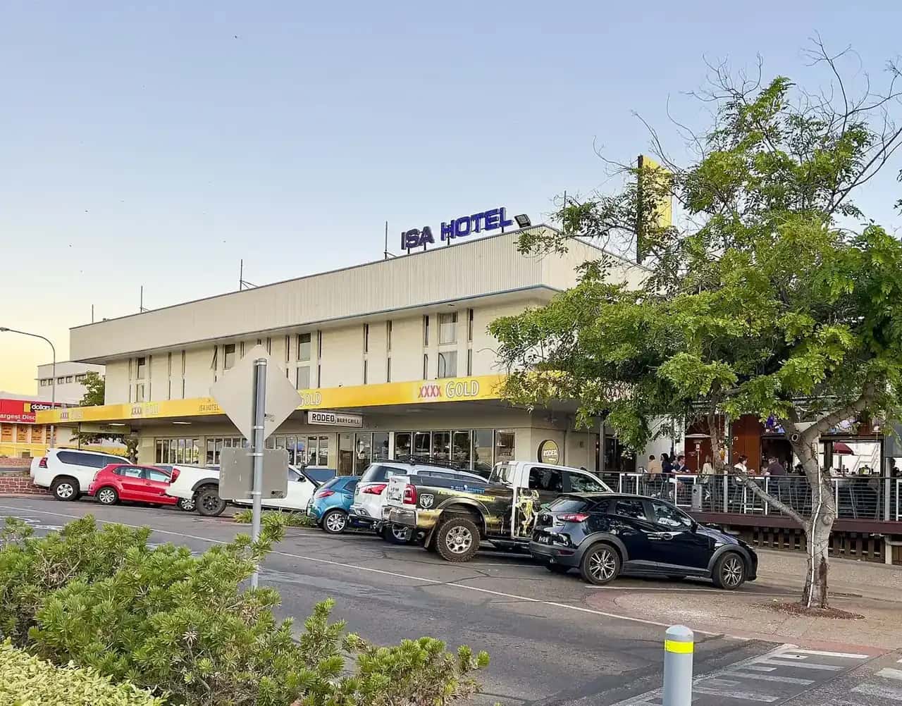 The Isa Hotel in Mount Isa