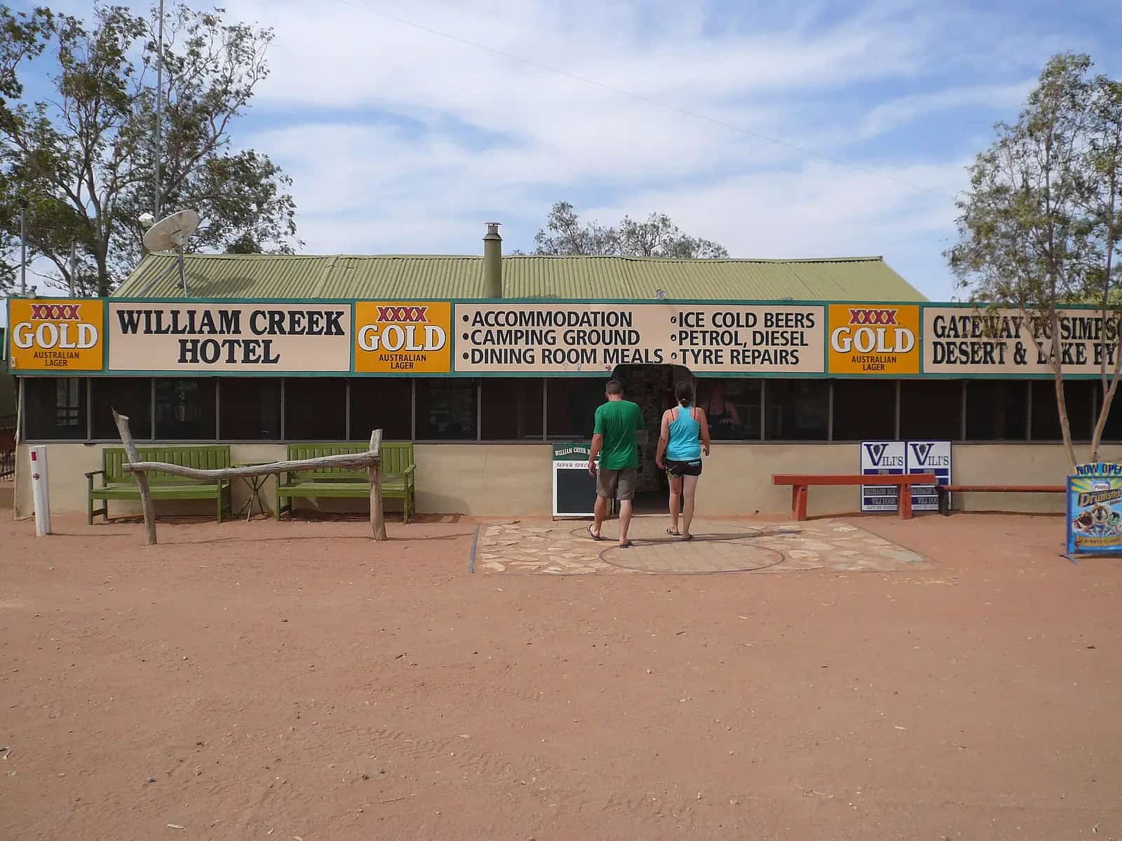 The William Creek Hotel on the Oodnadatta Track